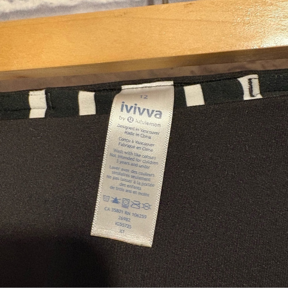 Ivivva by Lululemon Black Mesh Leggings with Striped Waistband Size 12 - Picture 4 of 9